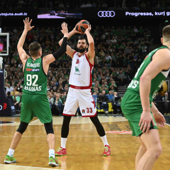 Žalgiris pomogao Partizanu pobedom nad Olimpijom, 19 poena Mirotića