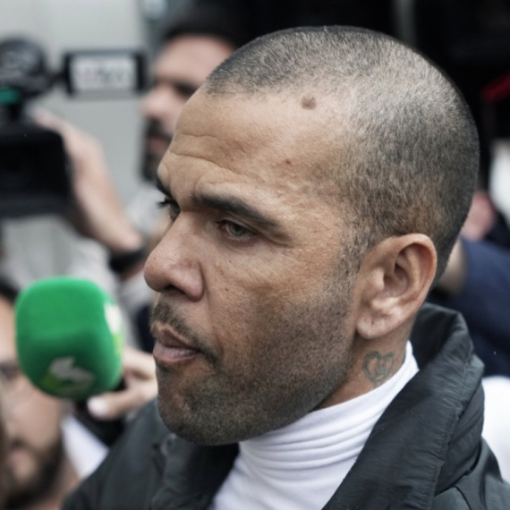 Alves izašao iz zatvora i odmah napravio žurku