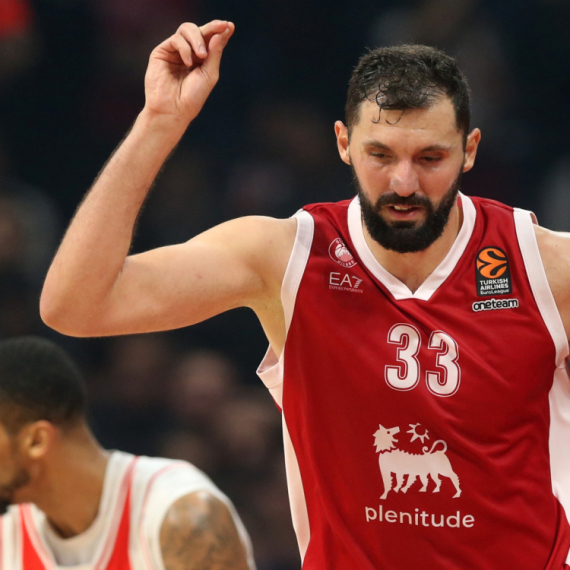 Mirotić: "Sjajno je osvojiti titulu sa omiljenim trenerom"