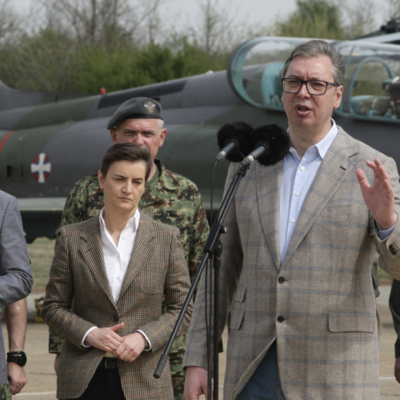 Vučić opoziciji: "Izbori u Srbiji su bili čisti kao suza"
