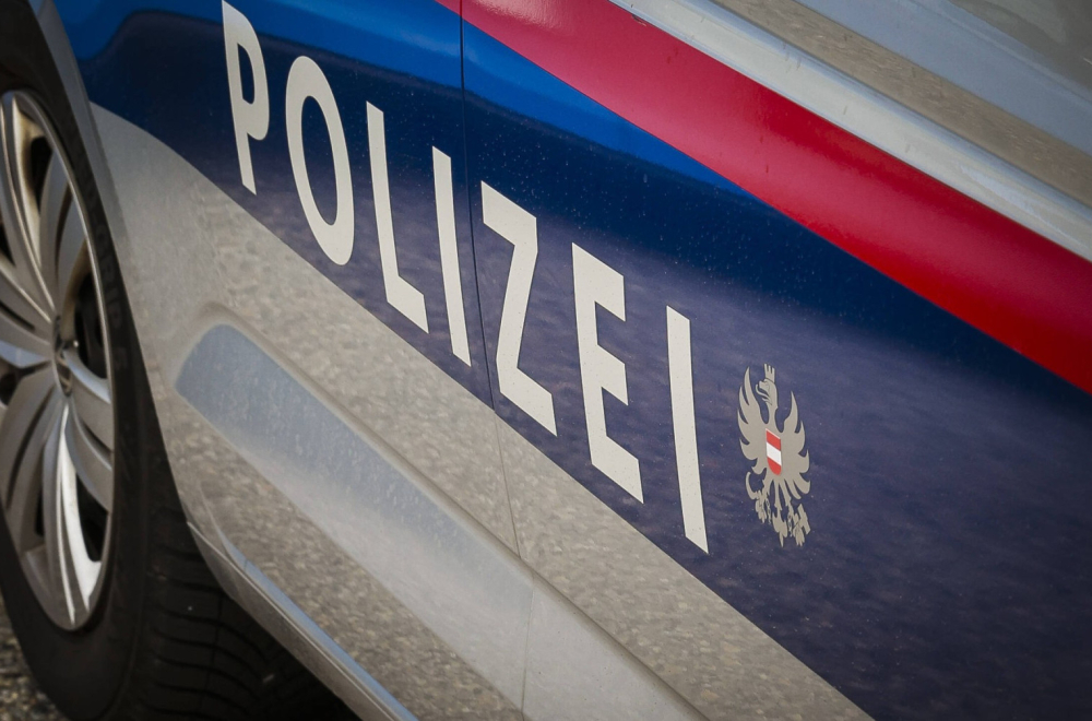 Bračni par iz Srbije stradao u Austriji: Udario ih voz
