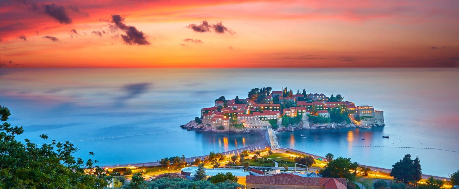 Snimak iz 1960. godine pokazuje kako je nekada izgledao Sveti Stefan: Danas zjapi prazan zbog sudskog spora