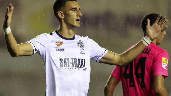 Čukarički, Zvezda, TSC, Lokomotiva – Rakonjac opet traži novi klub