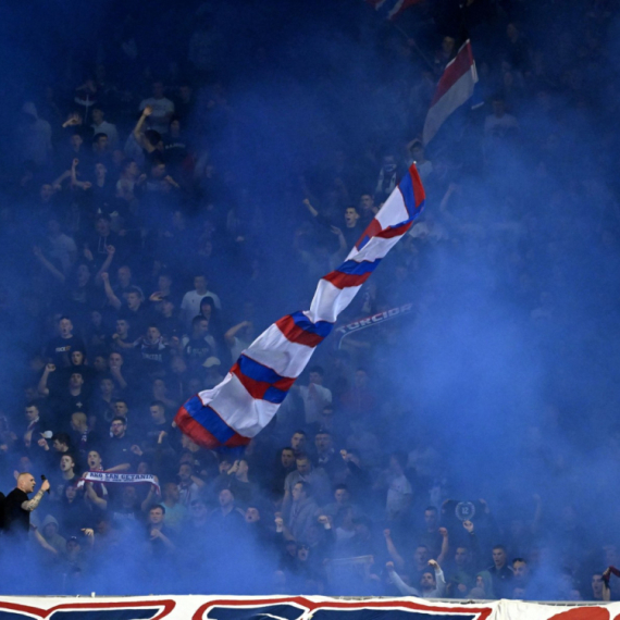 "Torcida" prenela haos na ulice Splita – slika sa "Poljuda" kruži internetom FOTO/VIDEO