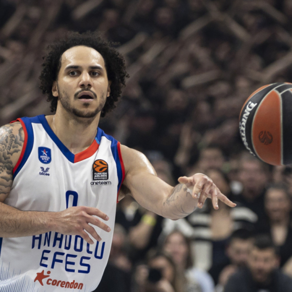 Larkin ne igra protiv Zvezde!