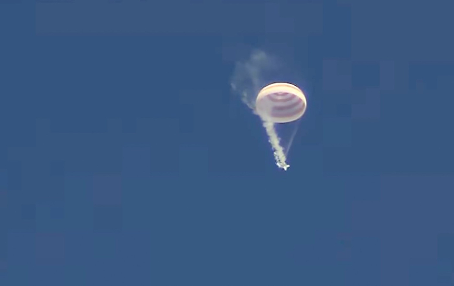 Sojuz MS-24 uspešno sleteo na Zemlju nakon misije na ISS FOTO