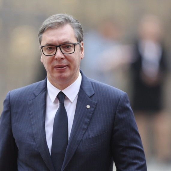 Vučić izrazio saučešće povodom avionske nesreće u Rusiji: "Mislima smo uz vas"