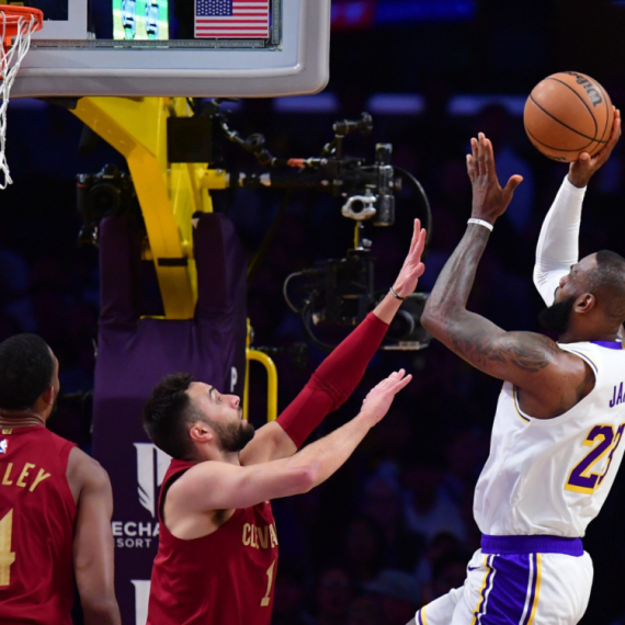 Lejkersi 9/10 – Lebron blistao protiv "svojih"