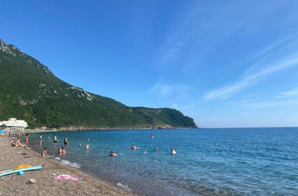 Državljani Srbije i CG spaseni u blizini Čanja: Izgubili kontrolu nad čamcem