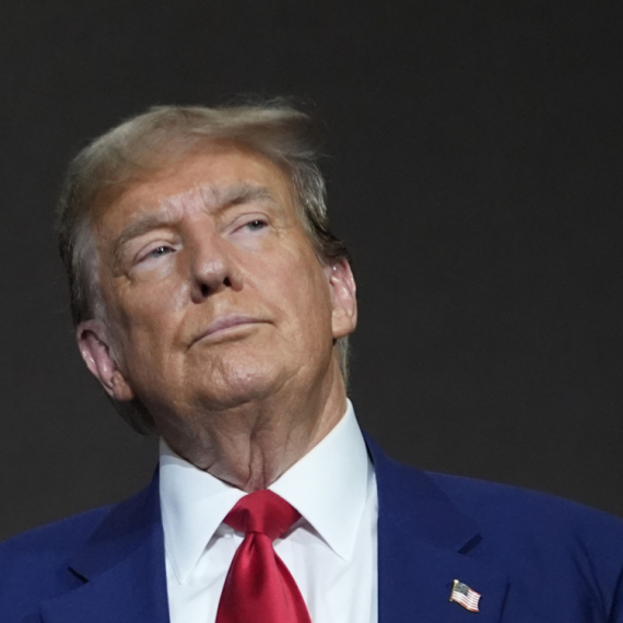 Uspavana Amerika: Don postaje Džo?