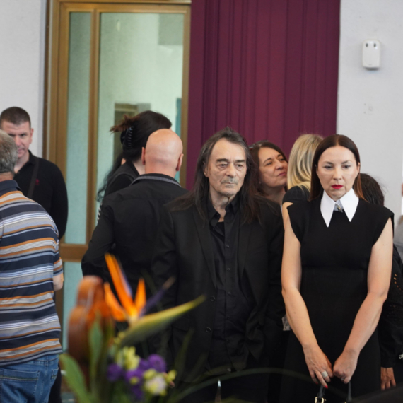 Tužna scena na sahrani Slađane Milošević: Dado se oprostio potresnim rečima