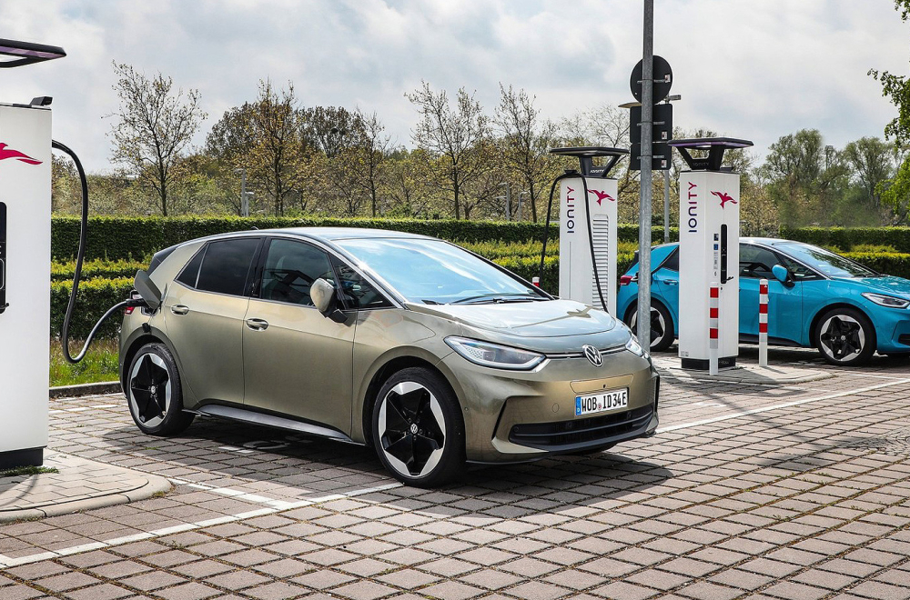 Promena kursa: Volkswagen i Audi ostaju verni benzincima