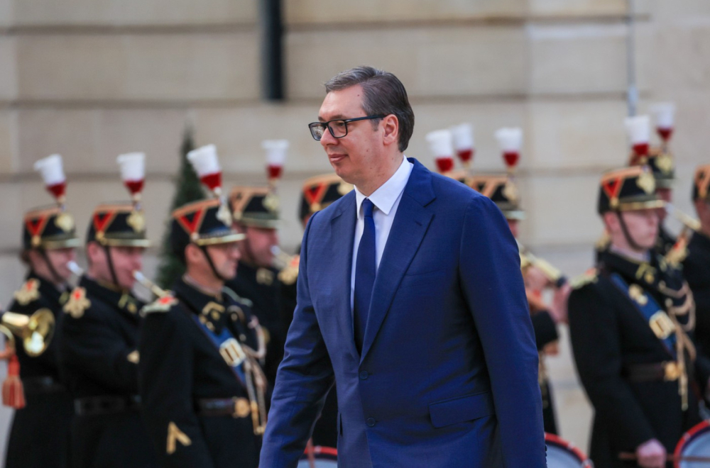 Vučić u Parizu najavio: Dolazi Luj Viton