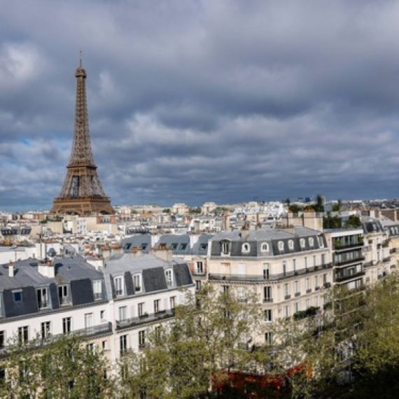 Turisti u širokom luku izbegavaju Pariz
