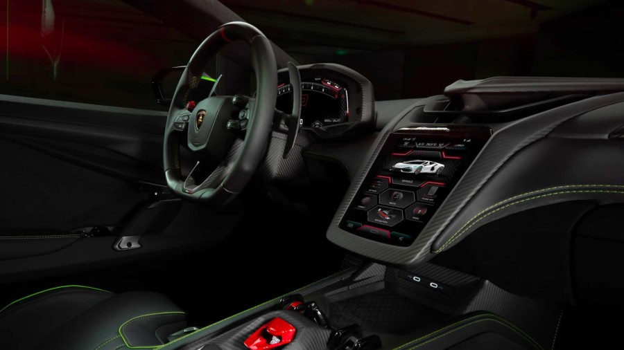 Krenuo da isporuči Lamborghini kupcu, pa ga usput slupao FOTO