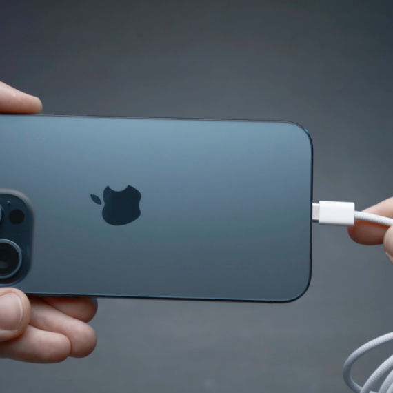 iPhone može da se puni i ovako: "Zahvali se Evropskoj uniji za to"