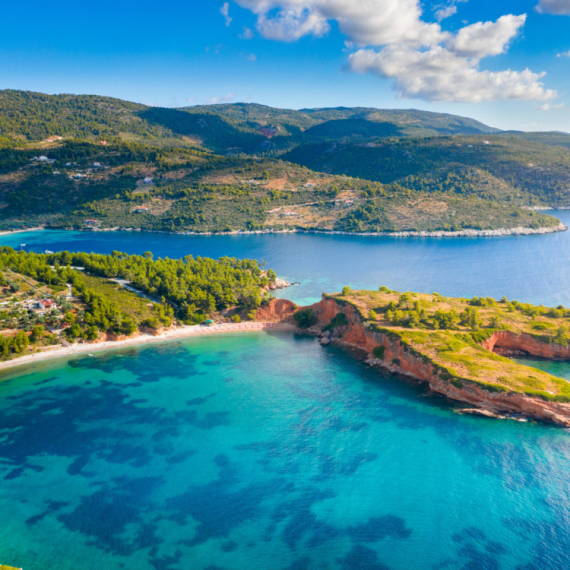 Grčko ostrvo lepše od Santorinija i Mikonosa: Jeftinije je i nema mnogo turista FOTO