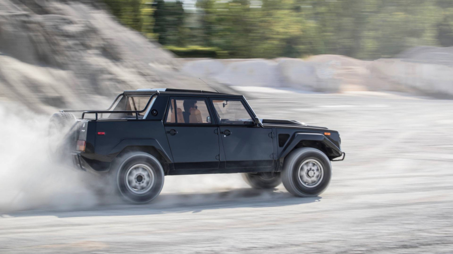 Rambo Lambo: Jedinstveni SUV čije gume koštaju kao premijum automobil VIDEO
