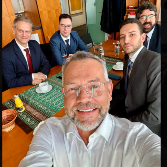 Đilasovi ljudi pokazali da su najveći Kurtijevi lobisti njihovi najbolji prijatelji FOTO