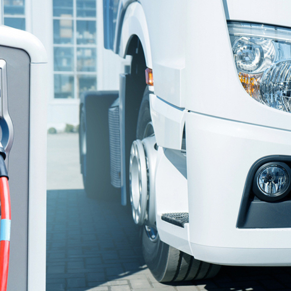 Predstavljen prvi električni kamion tegljač u Srbiji