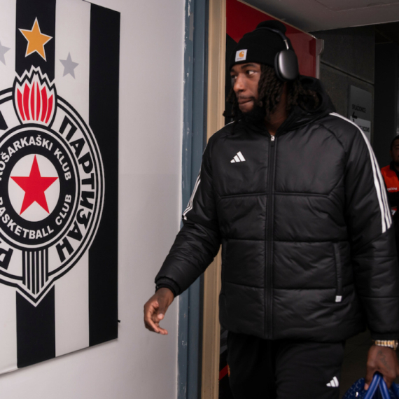 Lesorov sin gledao Partizan VIDEO