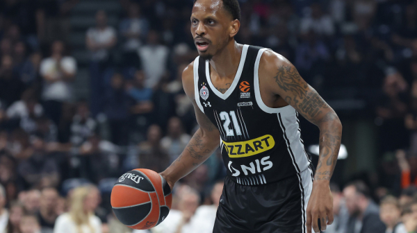 Savić: "Partizan se ogrešio o Nanelija"; Džejms: "Drago mi je da neko ima m*da" FOTO