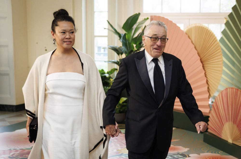Robert De Niro sa 35 godina mlađom partnerkom na svečanoj večeri kod Bajdena FOTO