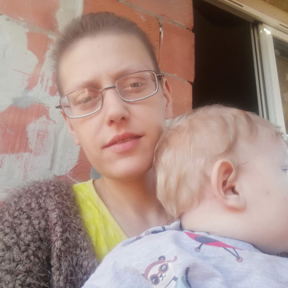 "Davali su mi 6 meseci života"; Kristina je majka petoro dece, vodi najtežu bitku sa teškom bolešću, pomozimo