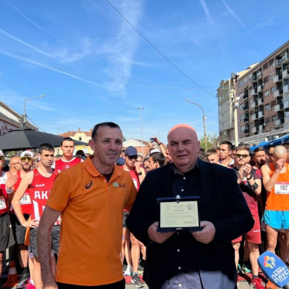 Rus Vjačeslav Sokolov oborio rekord Jagodinskog polumaratona FOTO