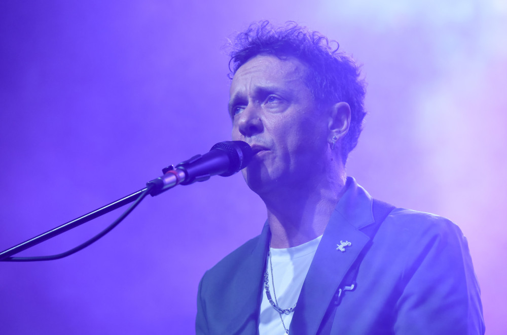 Publika spremna za dve večeri hitova: Dženan Lončarević zakazao i drugi koncert u MTS Dvorani