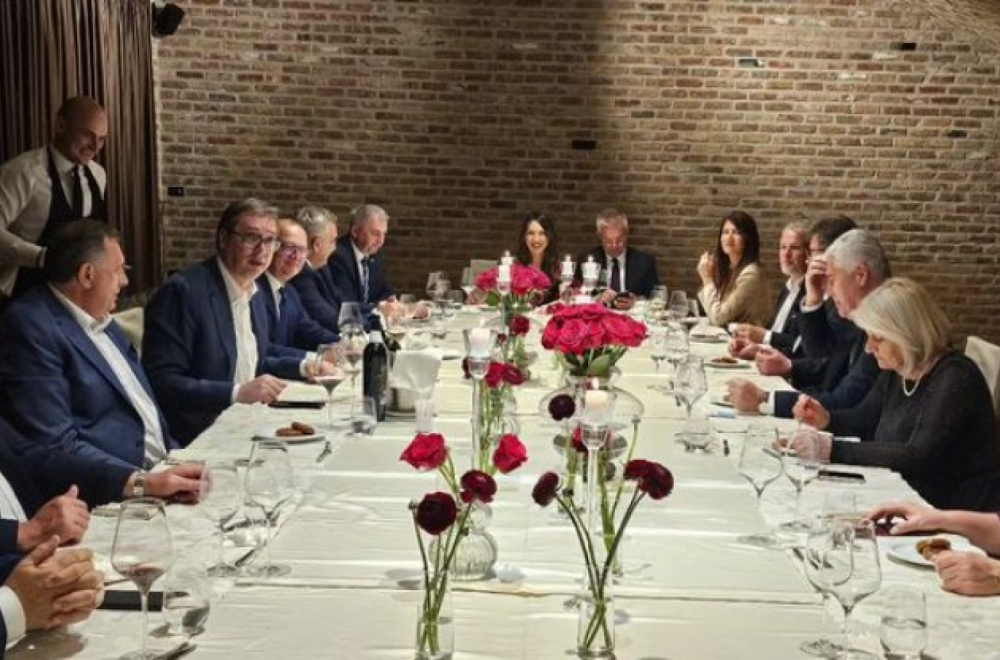 Vučić: "Zajedno sa predsednikom Dodikom osećamo se kao kod kuće ovde u Mostaru" FOTO
