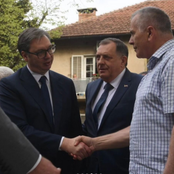 Vučić: Svaki deo našeg naroda nam je podjednako važan, ma gde živeo FOTO