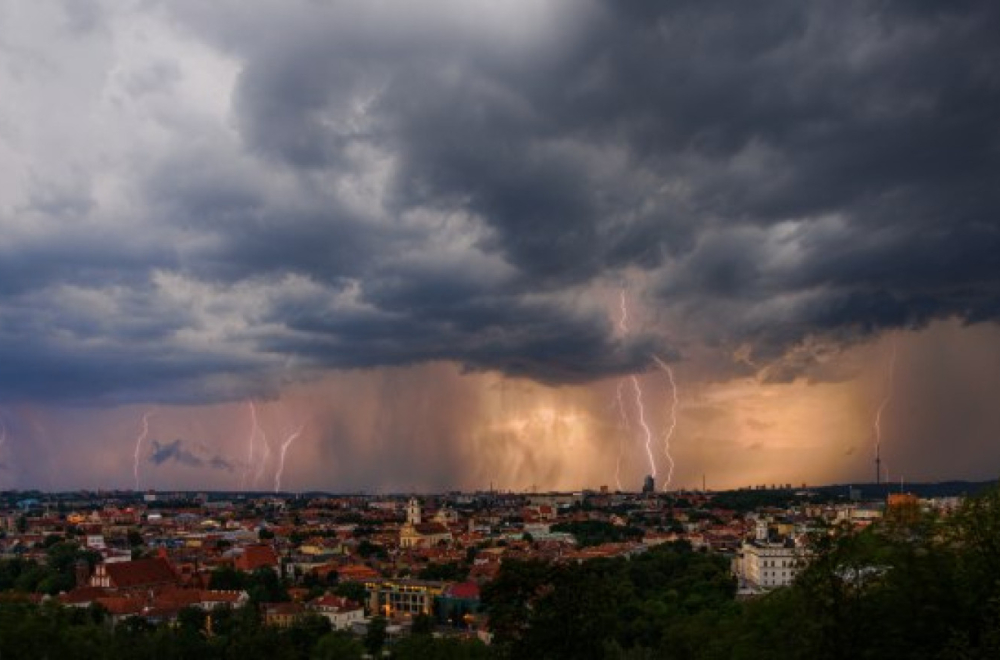 Veje sneg u Hrvatskoj; Padaju stabla; A sledeći smo mi
