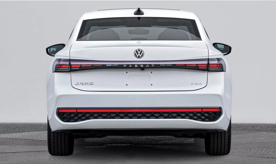 Volkswagen ipak napravio Passat limuzinu, ali ne za Evropu FOTO