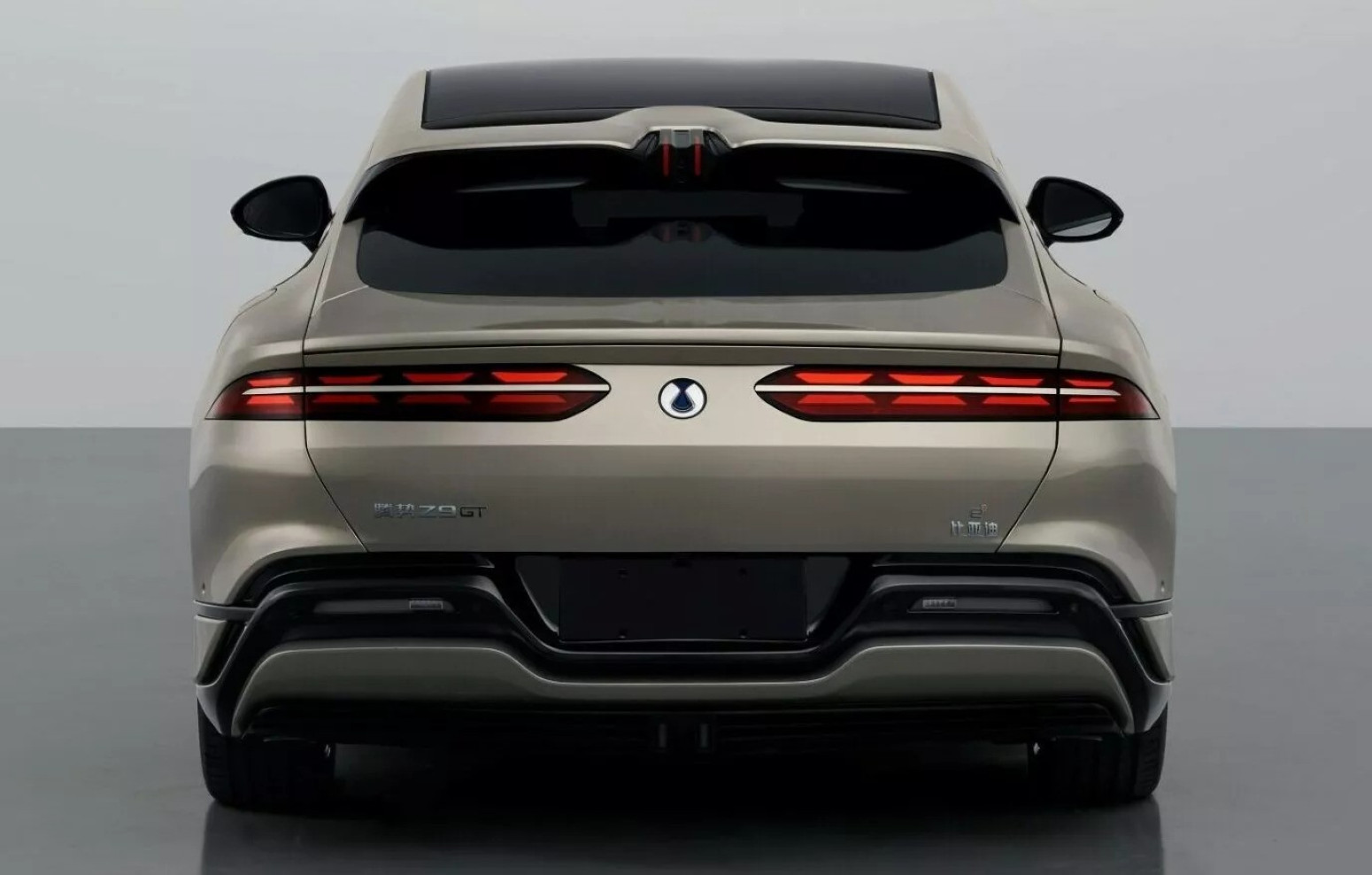 Ovaj auto je najnovija saradnja Mercedesa i kineskog BYD-a FOTO