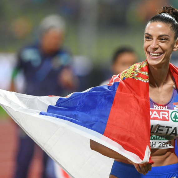 Ivana Španović osvojila zlato