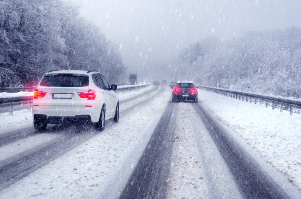 Ovih 12 stvari morate da imate u automobilu tokom zime