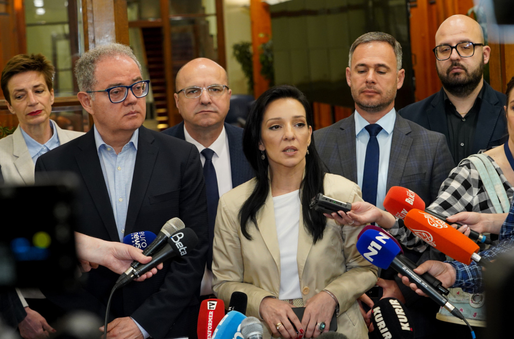 Jedan od najvećih opozicionara pitao "saborce": Da li ste normalni bre? FOTO