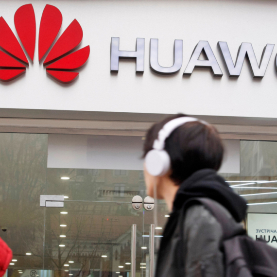Huawei nastavlja da prkosi američkim sankcijama