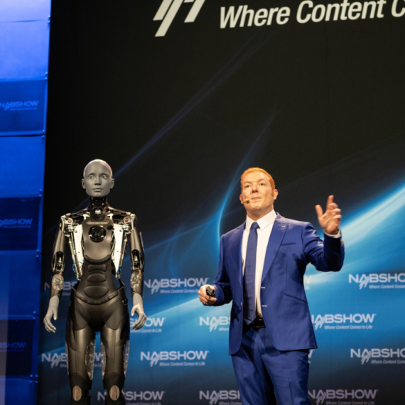 Pitali su robota "može li da napravi sebe": Odgovor ih je zaprepastio VIDEO