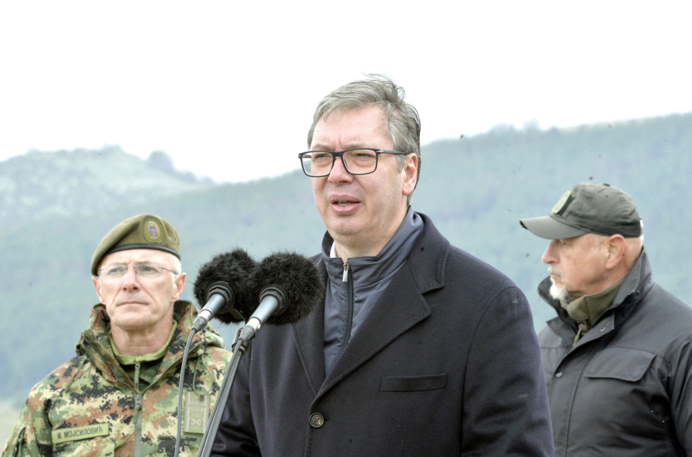 Vučić čestitao Dan Vojske Srbije: "Živela Vojska Srbije! Živela Srbija!"