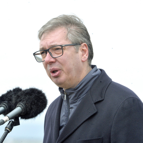 Vučić: "Ovako vojska u budućnosti treba da izgleda. Ovo je sve novo" VIDEO