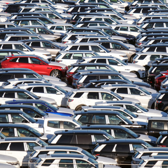 Imaju kapacitet za 40 miliona automobila godišnje – tražnja kod kuće "samo" 22 miliona