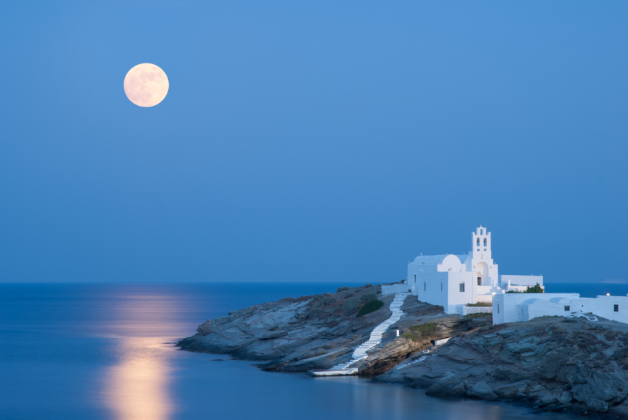 Grčko ostrvo na kom se najbolje jede: Njegova lepota nadilazi i Santorni, a šarmantnije je i mirnije FOTO