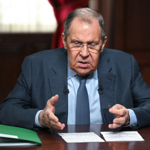 Lavrov pozvao na mir: Sprečite eskalaciju