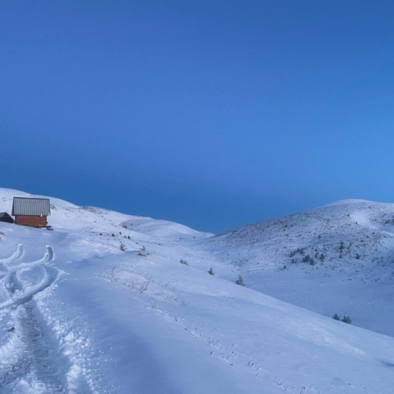 Stiže i zima; Drastičan pad temperature, metar snega, mraz...