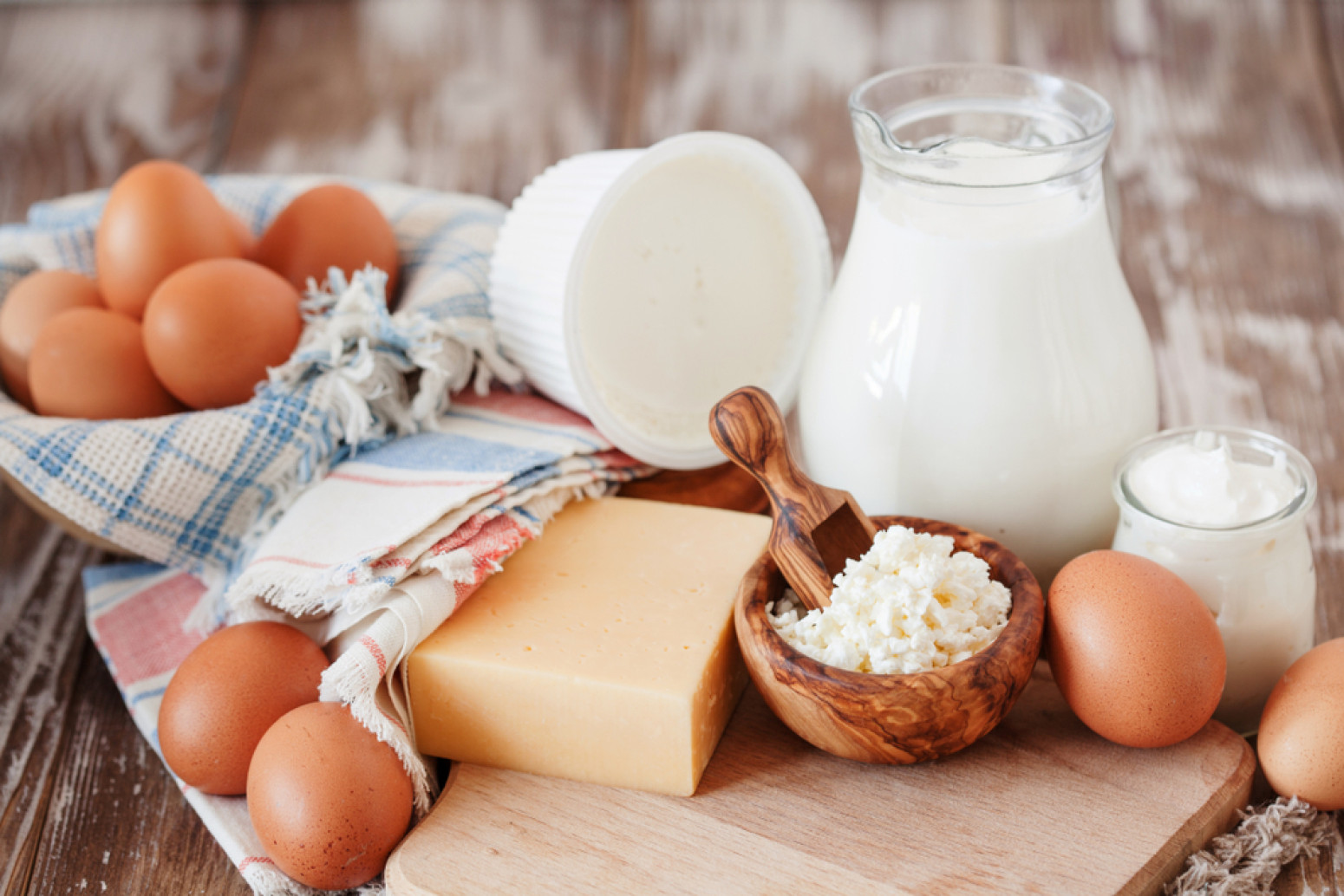 Zdrav doručak ili skriveni problem? Nutricionisti otkrili šta zrnasti sir radi vašem srcu
