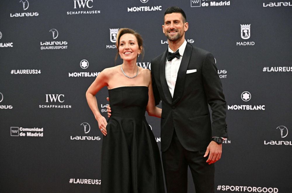 Novak Đoković džentlmenskim potezom oduševio navijačice na dodeli nagrade VIDEO