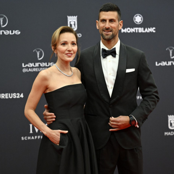 Ljudi pričaju o fotografiji staroj 12 godina: Koliko se Jelena Đoković promenila FOTO