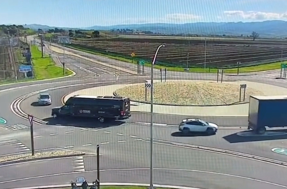 Umesto da im pomogne, kružni tok sludeo vozače – ulaze u pogrešnom smeru VIDEO